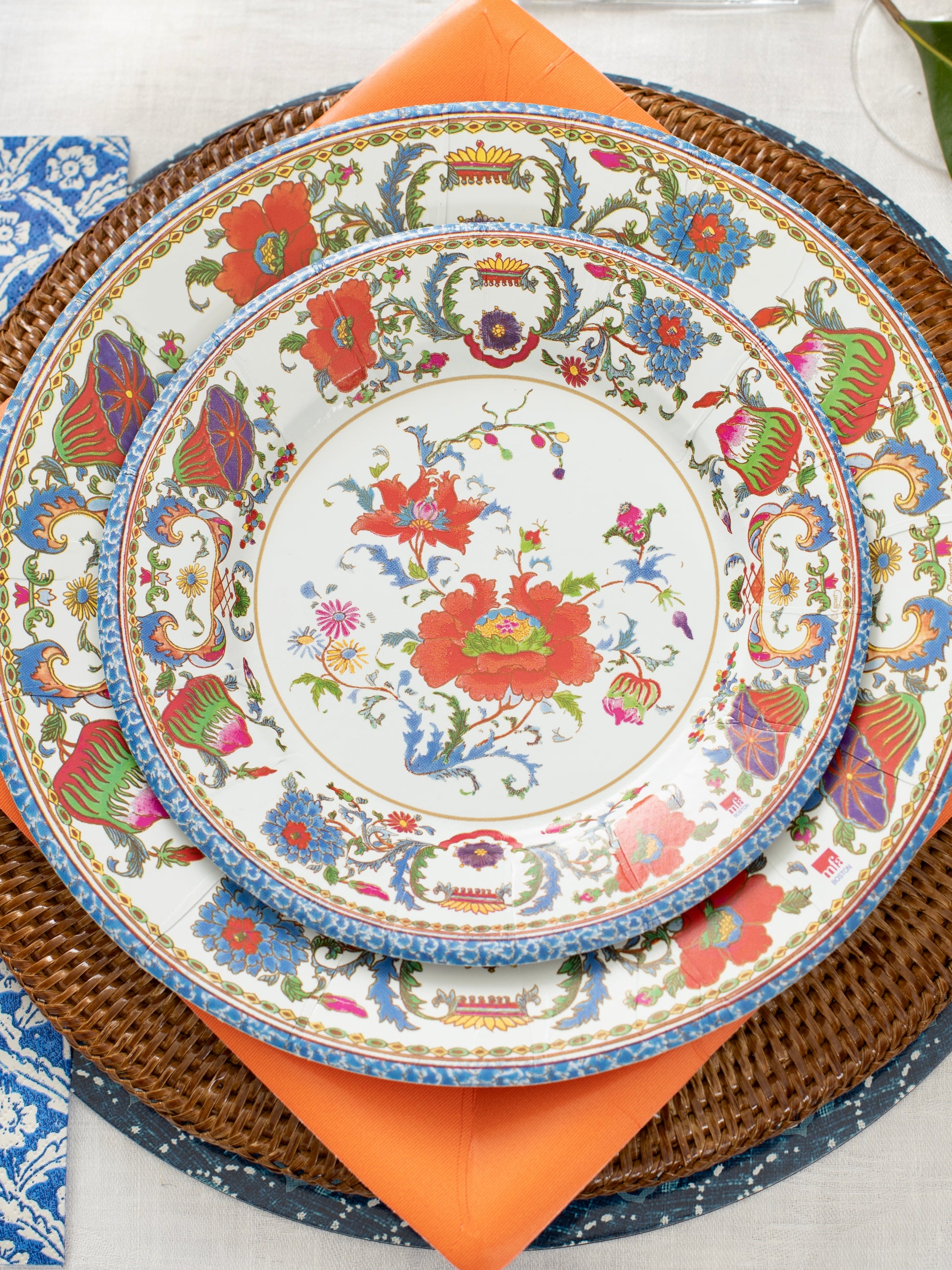 rotan onderbord rond bruin - sfeerfoto